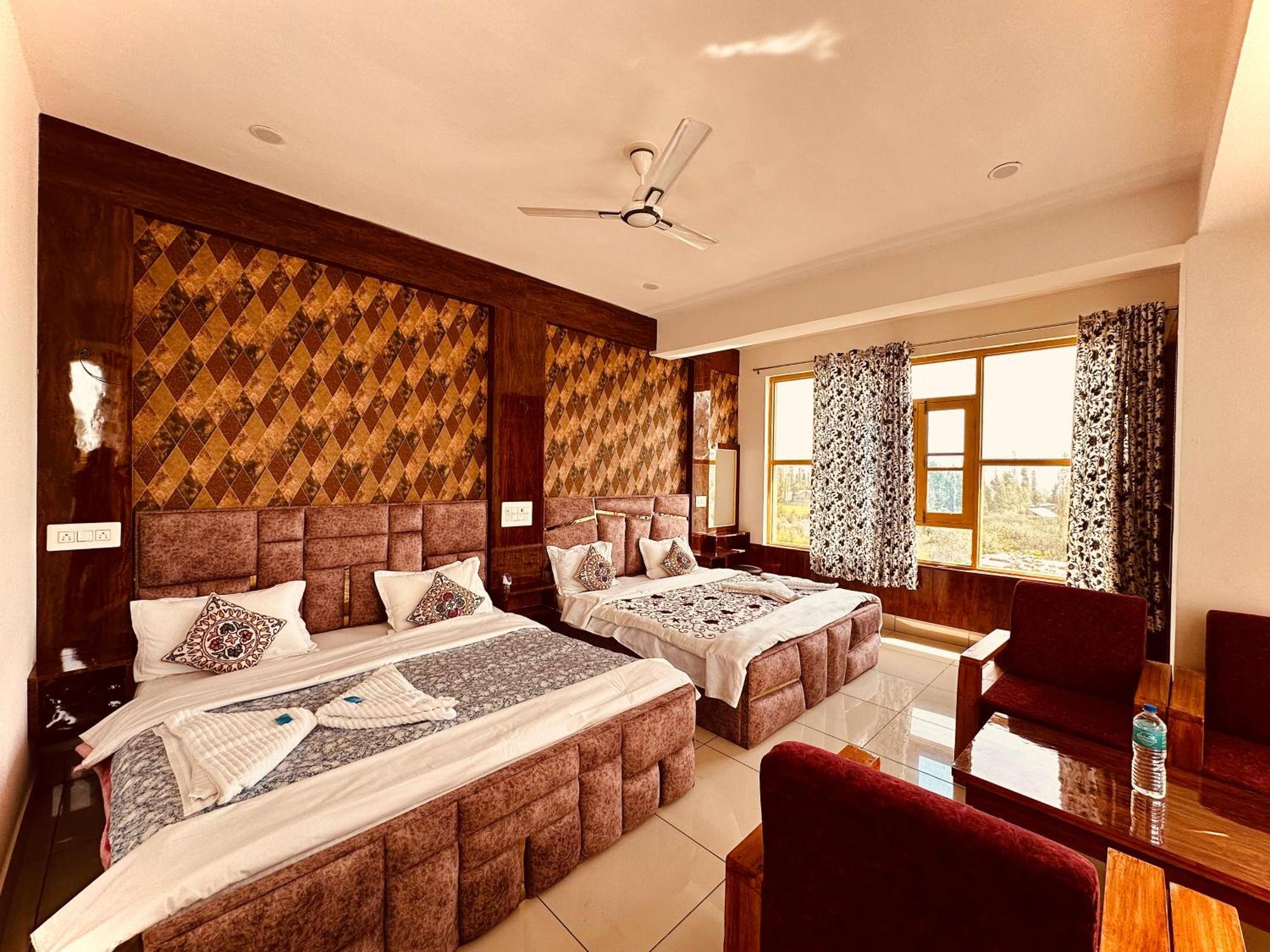 Hotel Gulmarg GS Residency Exterior foto