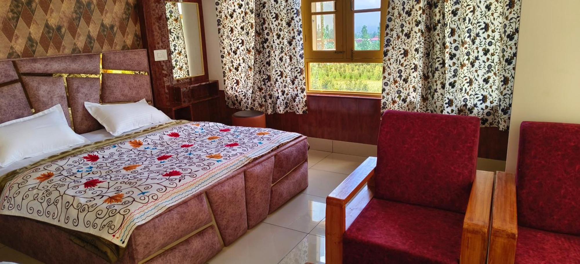 Hotel Gulmarg GS Residency Habitación foto